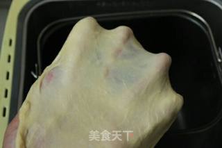 肉松沙拉排包的做法步骤：3