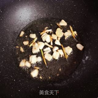 鲜蘑角瓜炒蛋的做法步骤：5