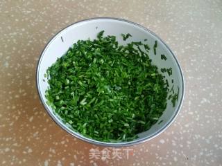 韭菜鸡蛋馅饼的做法步骤：4