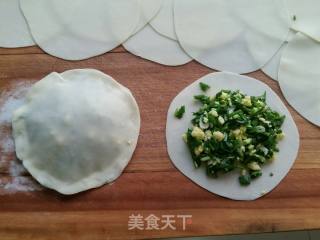 韭菜鸡蛋馅饼的做法步骤：6