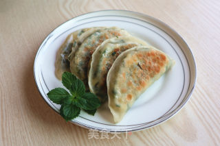 韭菜鸡蛋馅饼的做法步骤：11