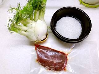 黑椒牛肉煲仔饭的做法步骤：1