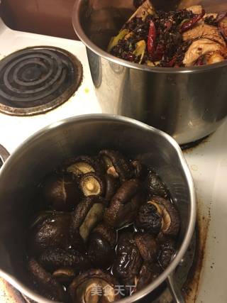 香菇猪蹄炖粉条的做法步骤：5