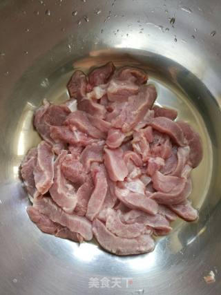 麻酥里脊的做法步骤：1