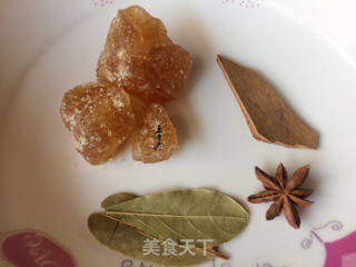 吮指梅酱鸡翅的做法步骤：1