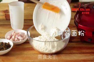 来自江南的干货-梅干菜烧饼的做法步骤：1