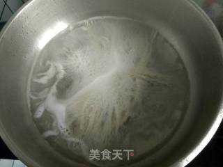 酱香排骨面的做法步骤：4
