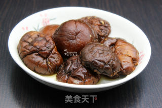 香菇鸡汤的做法步骤：2