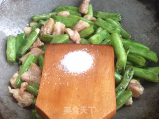 猪肉烧豆角的做法步骤：8