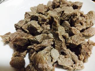 西红柿炖牛腩的做法步骤：3
