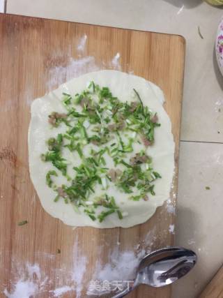 肉末葱油饼的做法步骤：3
