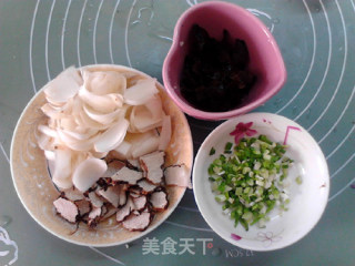 松露百合炒蛋的做法步骤：2