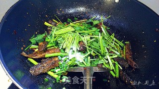 干煸鱼鳅的做法步骤：6