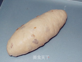 外刚内柔的早餐面包。【全麦红糖桂圆面包】的做法步骤：9