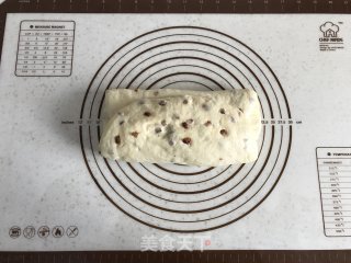 面包机版红枣果仁面包的做法步骤：9
