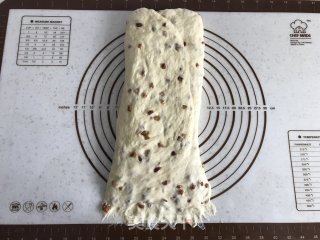 面包机版红枣果仁面包的做法步骤：10