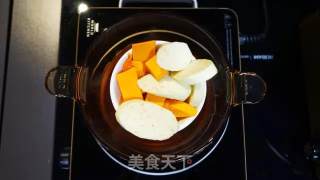 泰式黄咖喱螃蟹的做法步骤：1