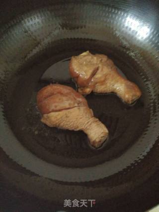 油煎鸡腿的做法步骤：6