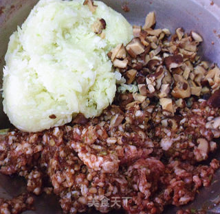 南瓜香菇水饺的做法步骤：6