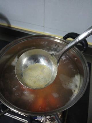 板栗胡萝卜猪骨汤的做法步骤：5