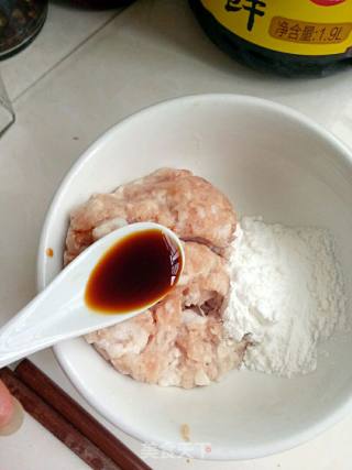 金针菇肉圆汤的做法步骤：9