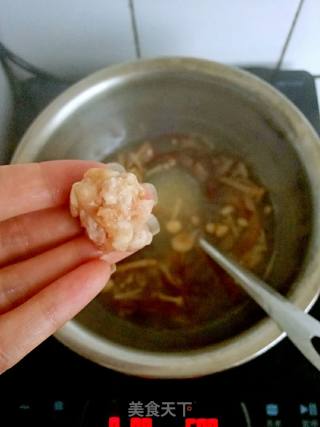 金针菇肉圆汤的做法步骤：12