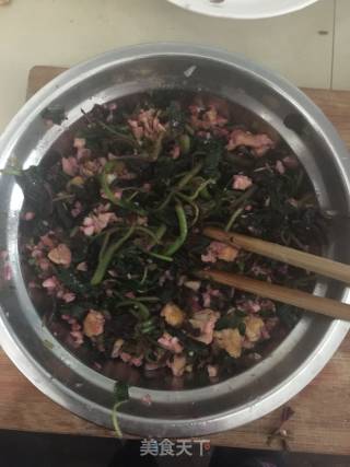 粉红苋菜饼的做法步骤：1
