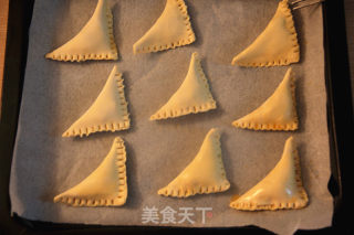 飞饼皮榴莲酥的做法步骤：4