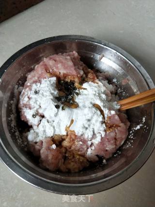 冬瓜丸子汤的做法步骤：1