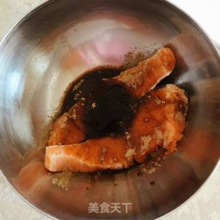 香烤三文鱼的做法步骤：3