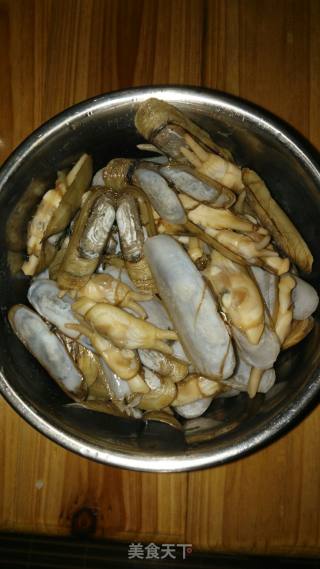 辣椒炒蛏子的做法步骤：3