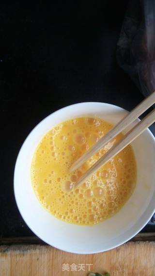 丝瓜炒鸡蛋的做法步骤：2