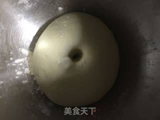 金枪鱼口袋披萨的做法步骤：3