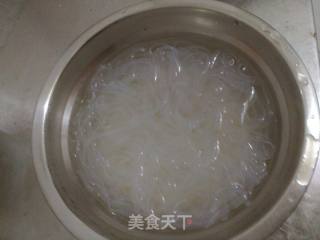 小白菜炒粉丝的做法步骤：1