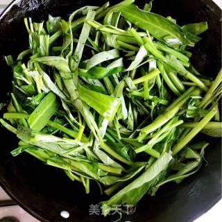 清炒空心菜的做法步骤：3