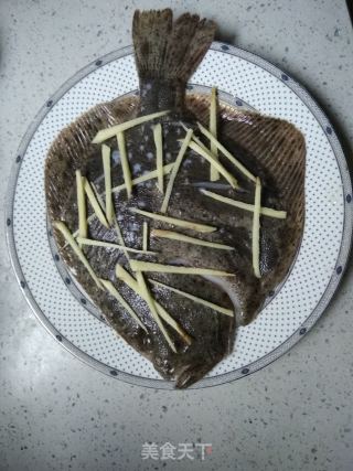 清蒸多宝鱼的做法步骤：1