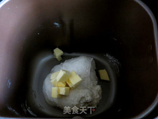 人气爆棚滴【日式香浓炼乳面包】的做法步骤：2