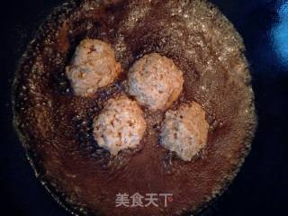 红烧狮子头的做法步骤：10