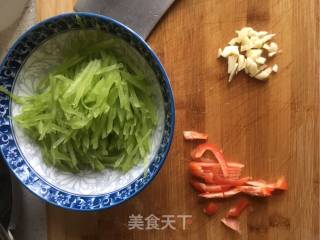 凉拌莴笋的做法步骤：2