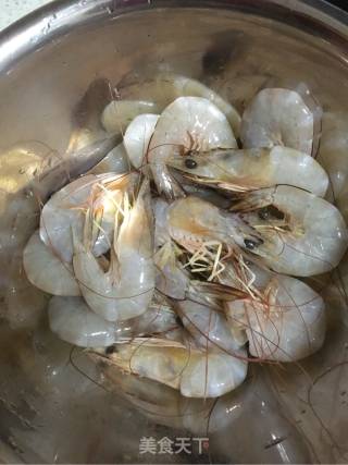 白灼大海虾的做法步骤：1