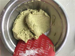 抹茶牛油小花的做法步骤：4