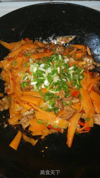 胡萝卜炒肉的做法步骤：5