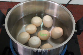 乡巴佬卤鸡蛋的做法步骤：2