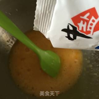 黑芝麻蛋卷的做法步骤：3