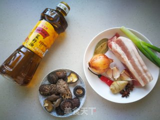台式卤肉饭的做法步骤：1