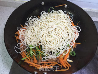 三鲜炒面的做法步骤：10