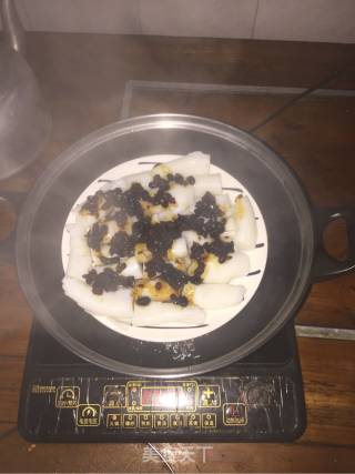 豆士蒸猪肠粉的做法步骤：4