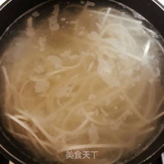 香菇酱甘蓝炒面的做法步骤：5