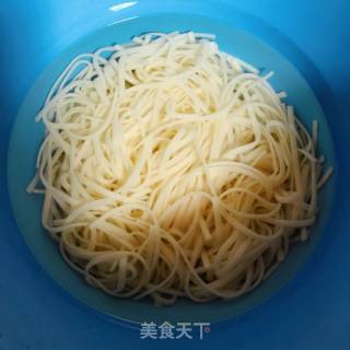 香菇酱甘蓝炒面的做法步骤：6