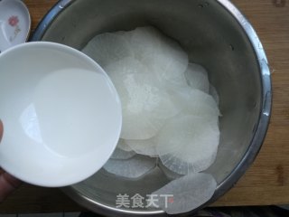 糖醋白萝卜的做法步骤：9
